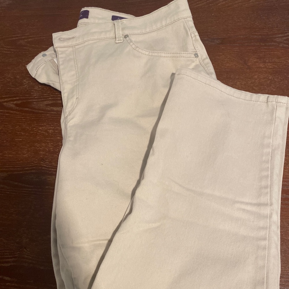 Gloria Vanderbilt Khaki Pants